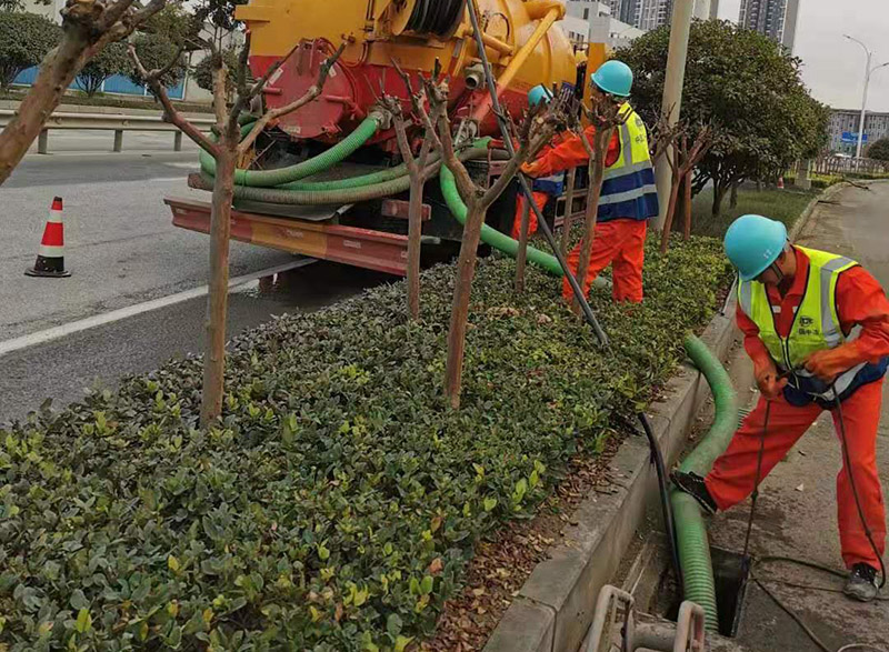 含山市政管道清淤